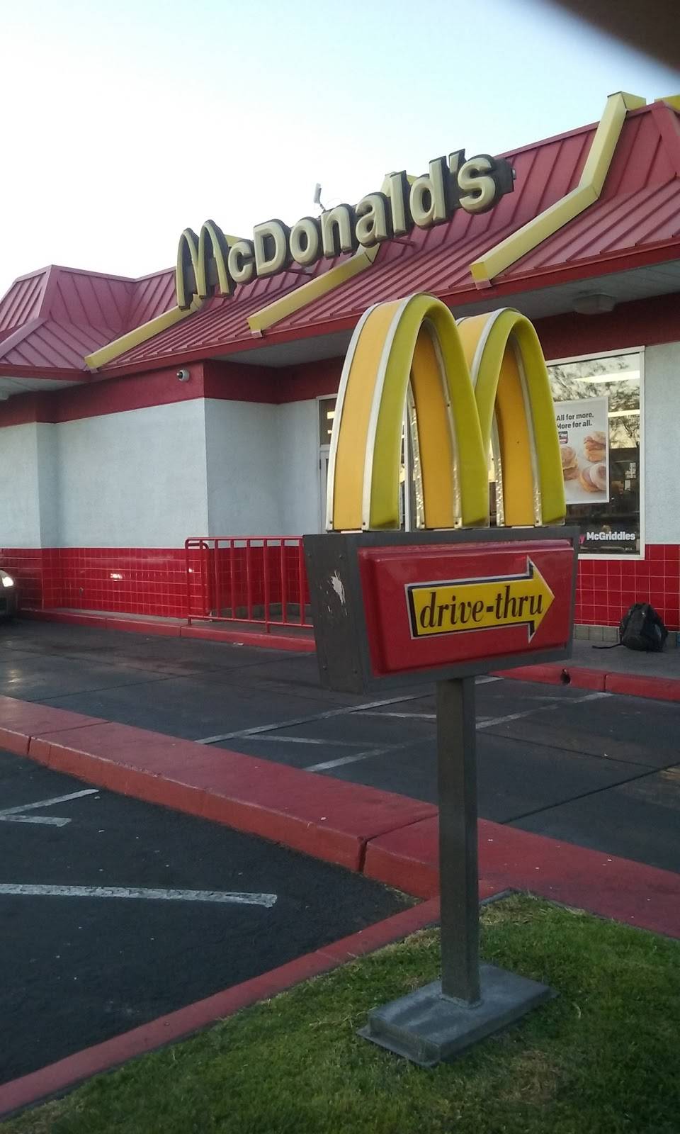McDonalds | cafe | Sahara Maryland, Las Vegas, NV 89104, USA | 7024570488 OR +1 702-457-0488