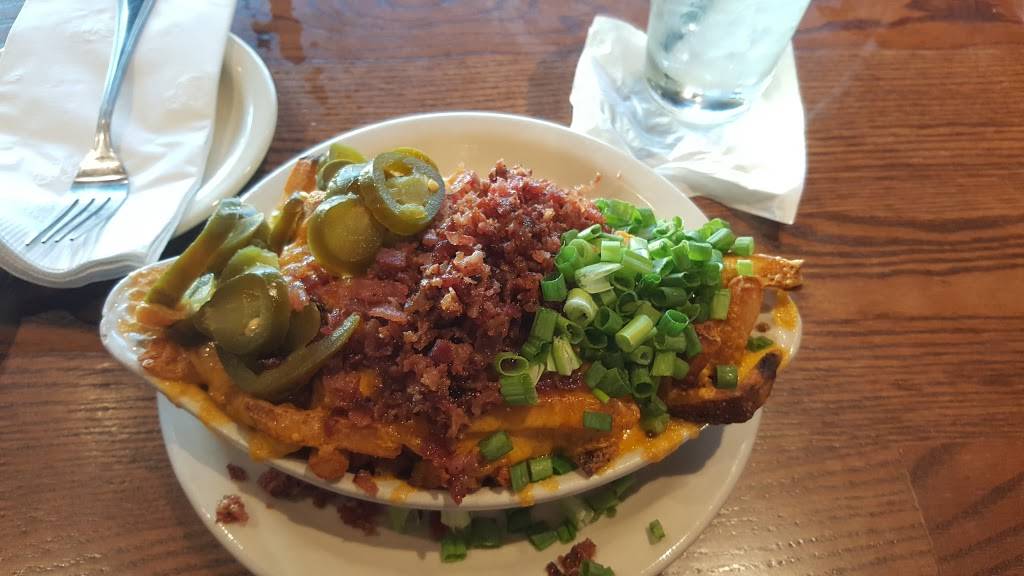 Snuffers Restaurant & Bar | restaurant | 4717 Colleyville Blvd, Colleyville, TX 76034, USA | 6823253625 OR +1 682-325-3625