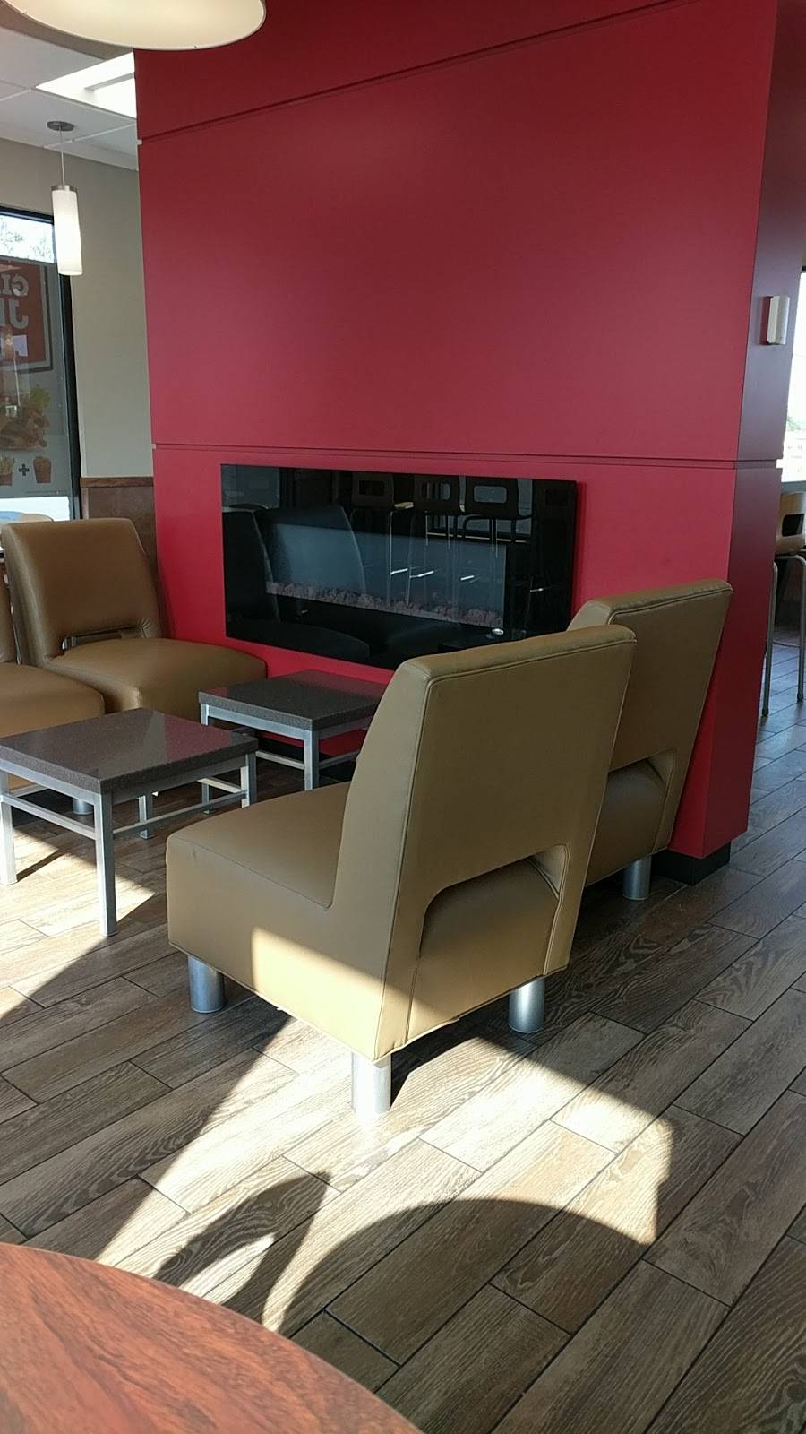 Wendys | restaurant | 4500 TN-58, Chattanooga, TN 37416, USA | 4238943587 OR +1 423-894-3587