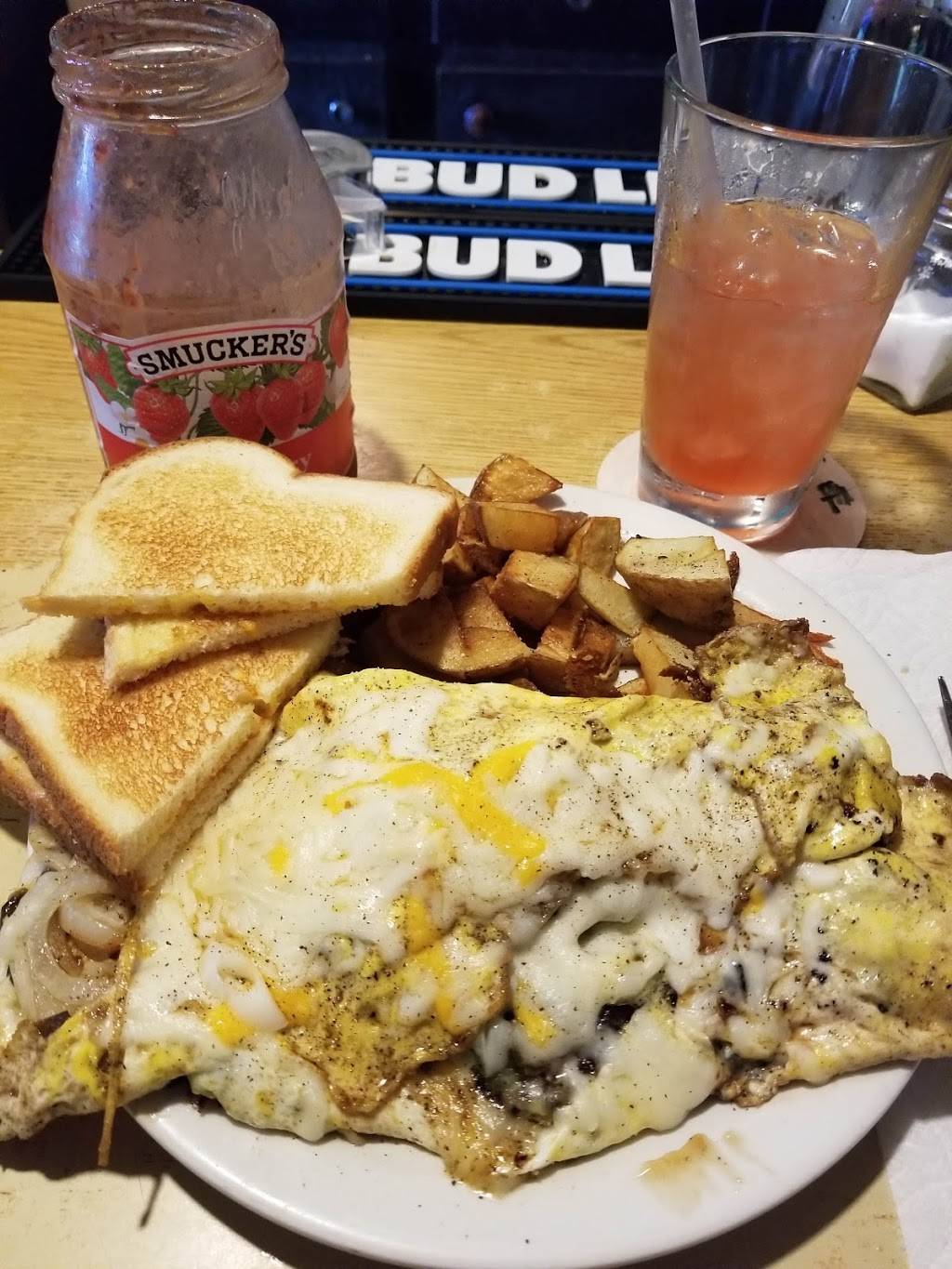 Elbe Tavern | restaurant | 54312 182 Ave Ct E, Elbe, WA 98330, USA | 3605692545 OR +1 360-569-2545