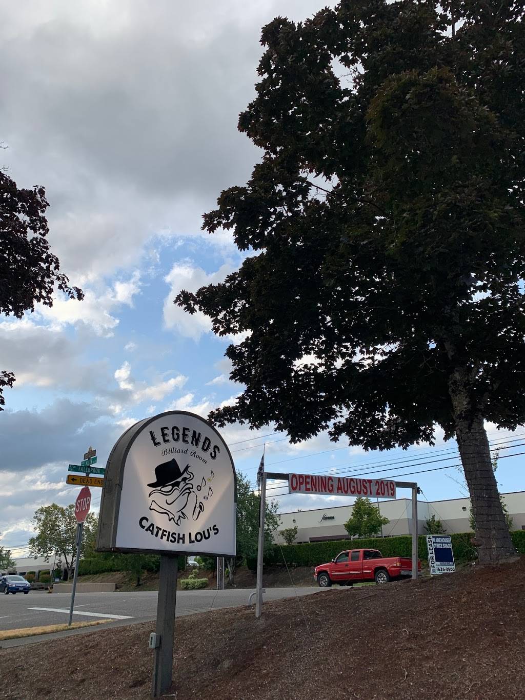 Legends Billiard Room | restaurant | 6540 SW Fallbrook Pl, Beaverton, OR 97008, USA | 5032275384 OR +1 503-227-5384