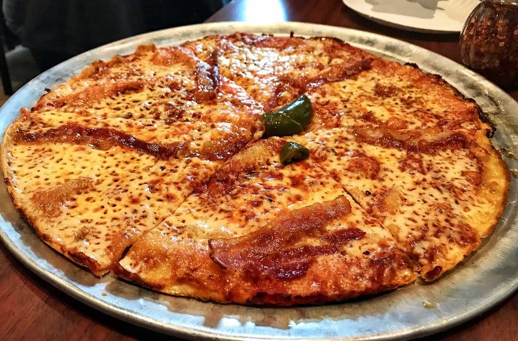 Colony Grill | restaurant | 36 S Broad St, Milford, CT 06460, USA | 2038761935 OR +1 203-876-1935