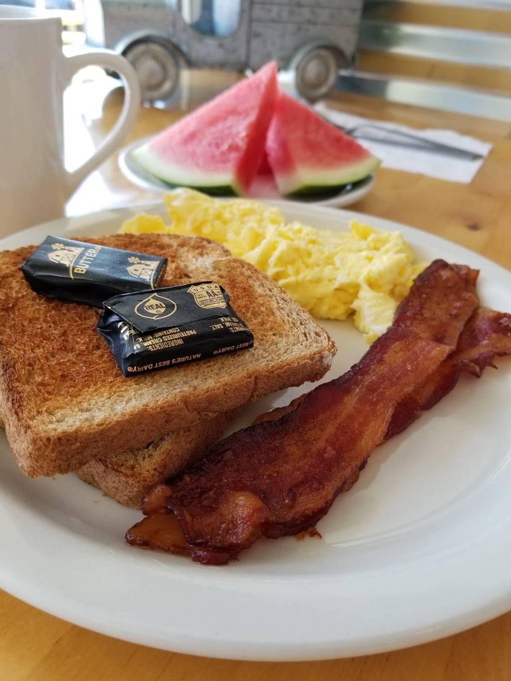 McSmiths Kitchen & Catering | restaurant | 3791 New Town Blvd, St Charles, MO 63301, USA | 6364936023 OR +1 636-493-6023