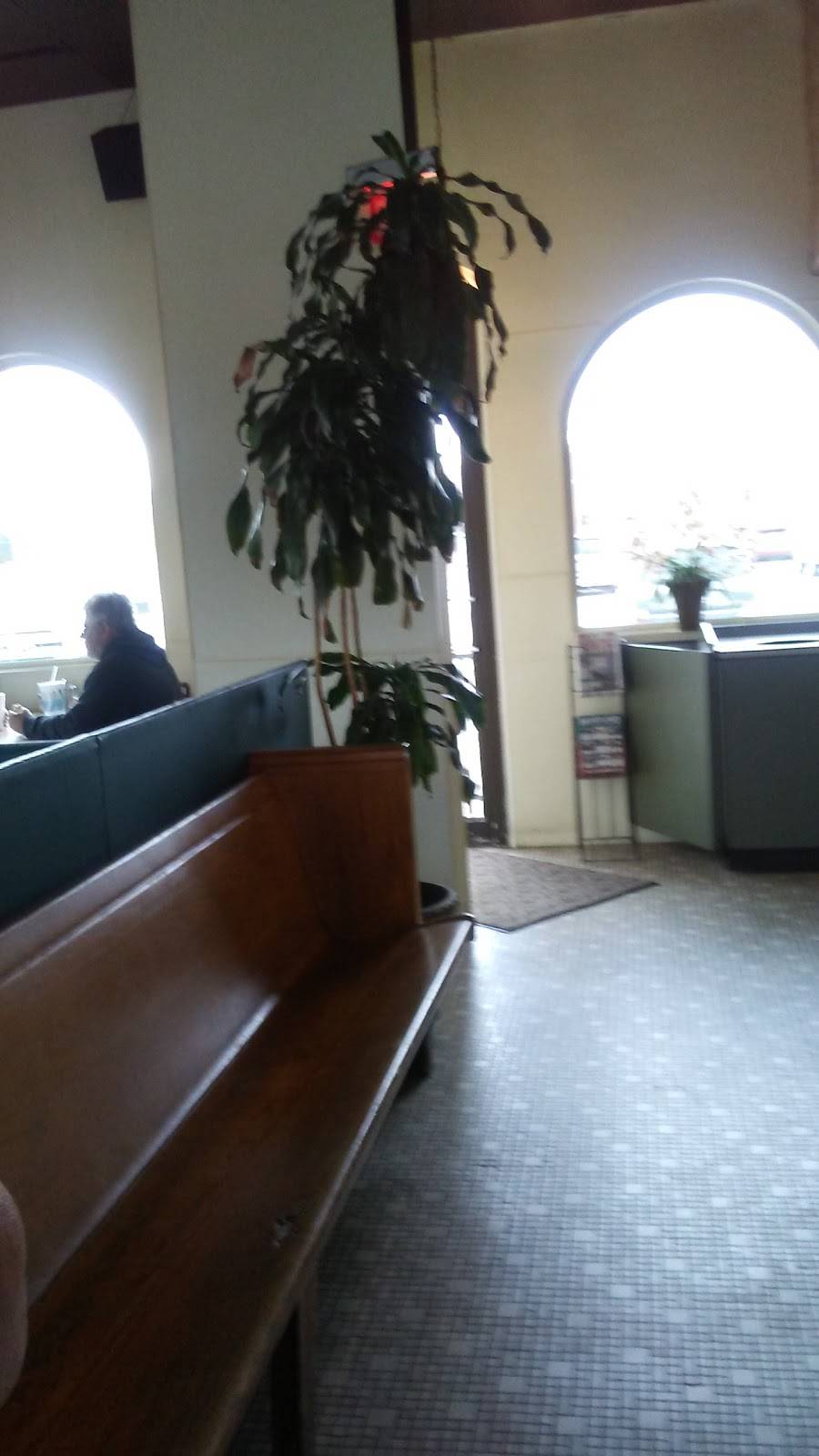 La Gondola Spaghetti House | restaurant | 914 N Henderson St, Galesburg, IL 61401, USA | 3093439988 OR +1 309-343-9988