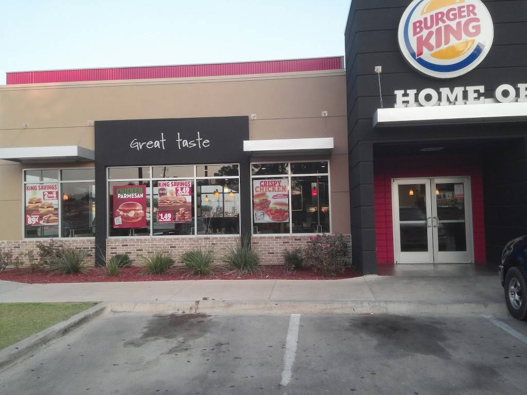 Burger King | restaurant | 2605 Jacksboro Hwy, River Oaks, TX 76114, USA | 8177400305 OR +1 817-740-0305