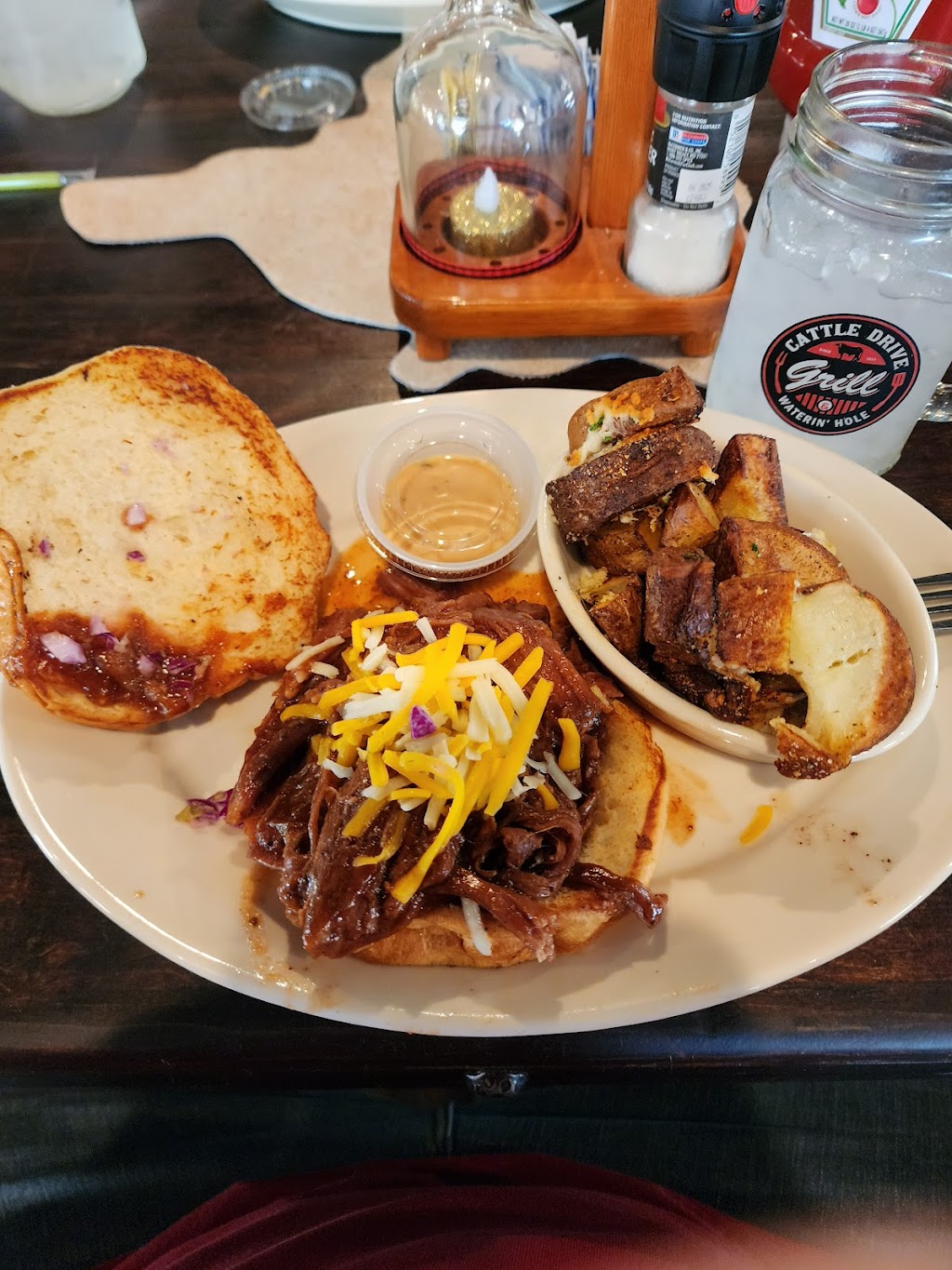 Cattle Drive Grill & Waterin’ Hole | restaurant | 509 1st Ave SW, Magee, MS 39111, USA | 6012994202 OR +1 601-299-4202