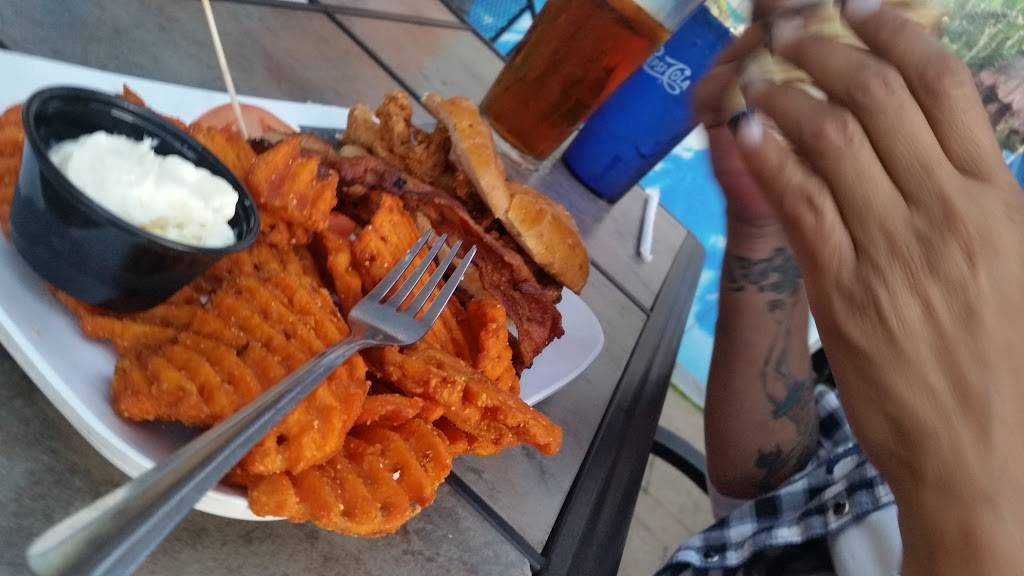 Beer & Belly Sports Grille | restaurant | 158 E Aurora Rd, Northfield, OH 44067, USA | 3307480255 OR +1 330-748-0255