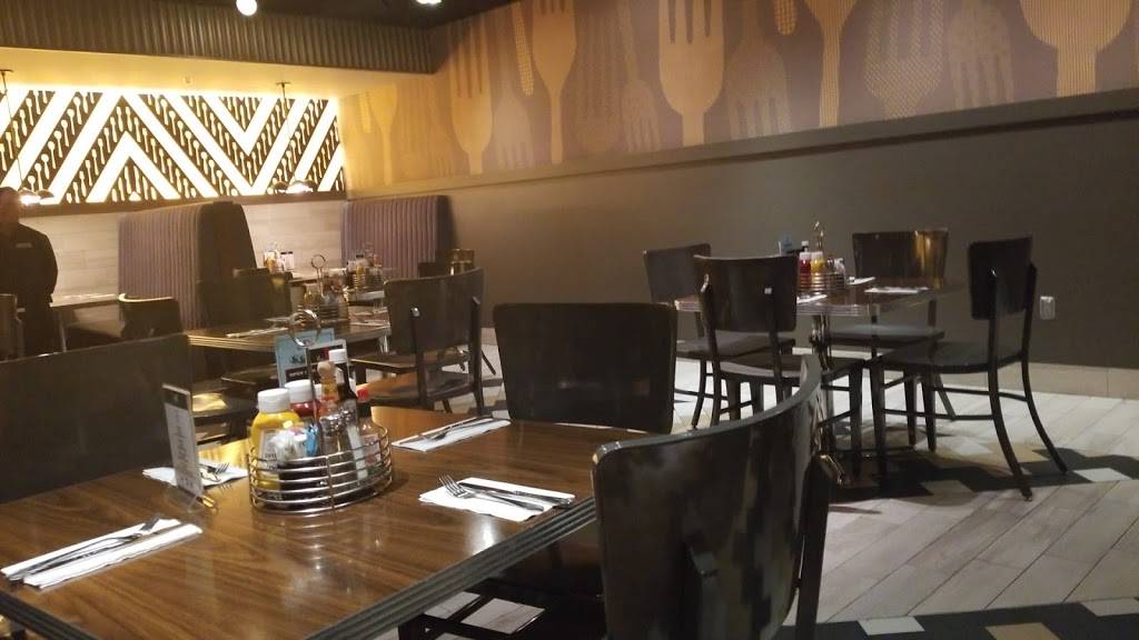 The D Grill | restaurant | 301 Fremont St, Las Vegas, NV 89101, USA | 7023882400 OR +1 702-388-2400