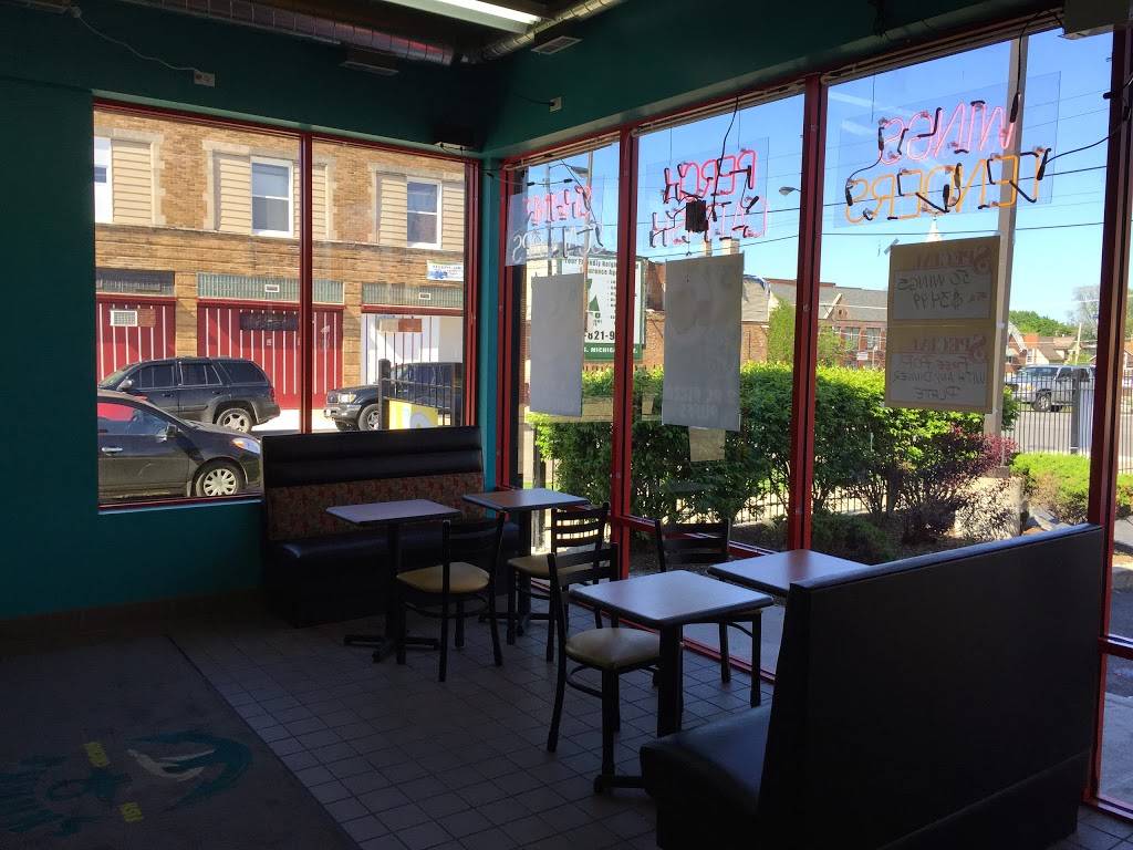 Sharks Fish & Chicken | restaurant | 11436 S Michigan Ave, Chicago, IL 60628, USA | 7736148823 OR +1 773-614-8823