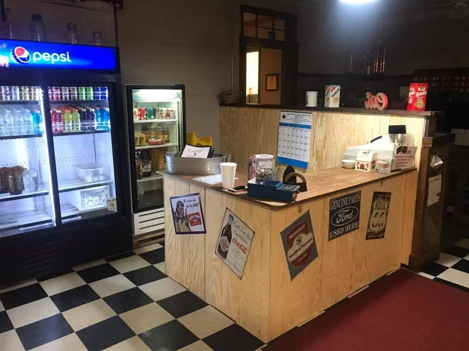 Caseys Diner | restaurant | 988 S Fork Rd, Marion, VA 24354, USA | 2767832937 OR +1 276-783-2937