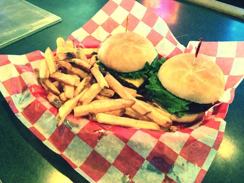 Black Bear Tavern and Restaurant | night club | 102 Fort Dr #1278, McHenry, MD 21541, USA | 3013876800 OR +1 301-387-6800