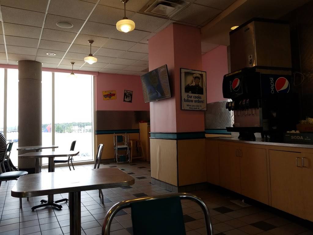 Cheeburger Cheeburger | restaurant | 1 Richard E Byrd Terminal Dr #103, Richmond, VA 23250, USA | 8042221227 OR +1 804-222-1227