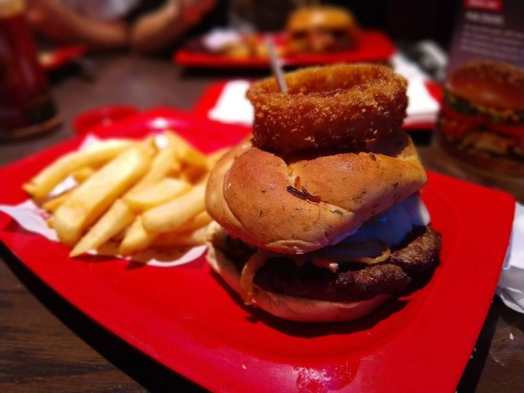 Red Robin Gourmet Burgers and Brews | restaurant | 1635 Stringtown Rd, Grove City, OH 43123, USA | 6142779612 OR +1 614-277-9612