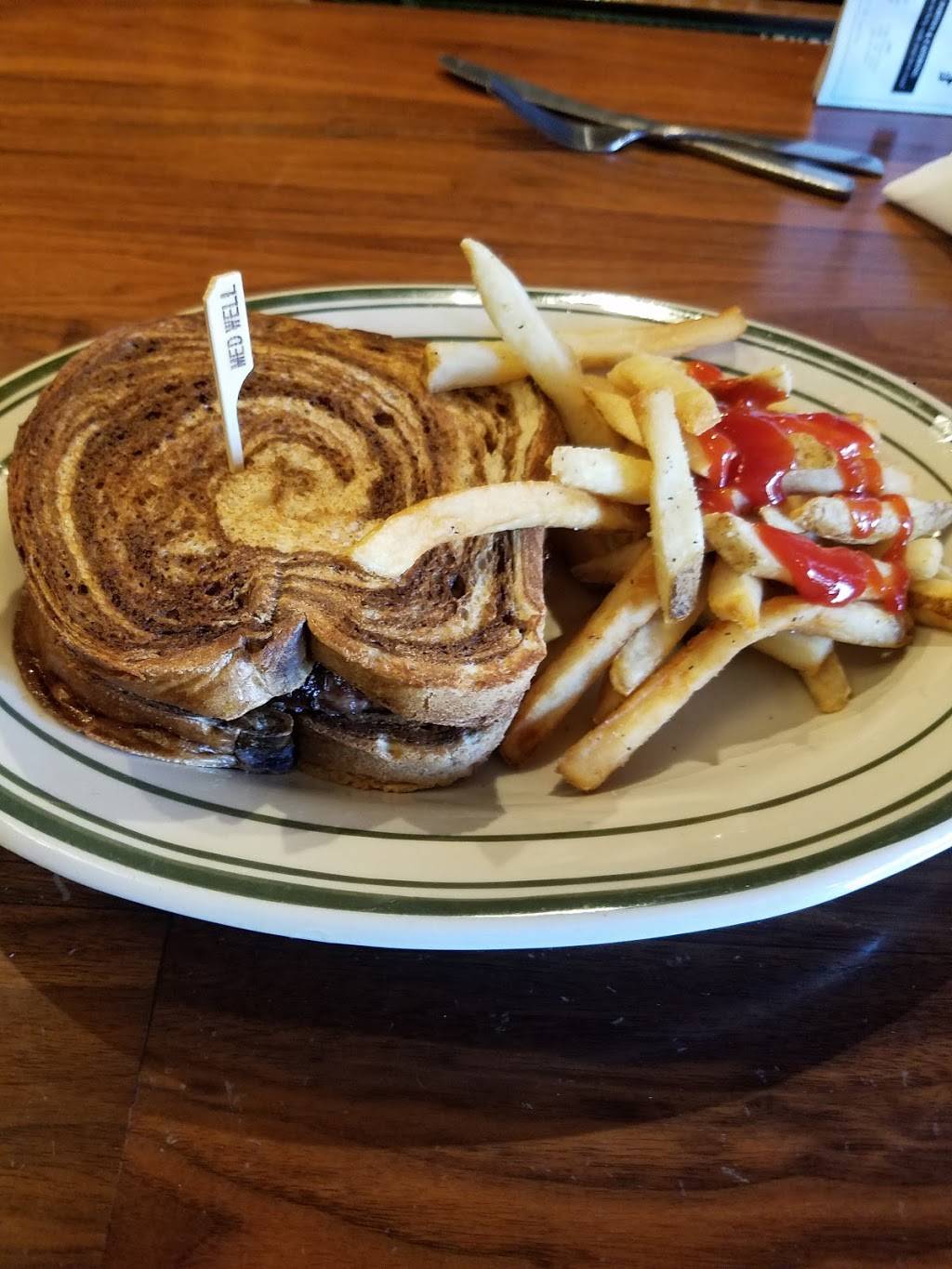 James E. McNellies Pub | restaurant | 409 E 1st St, Tulsa, OK 74120, USA | 9183827468 OR +1 918-382-7468