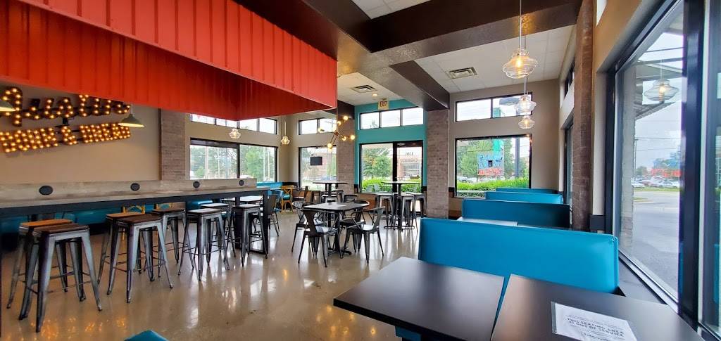 Schlotzskys | bakery | 1316 N Glenstone Ave, Springfield, MO 65802, USA | 4178688188 OR +1 417-868-8188