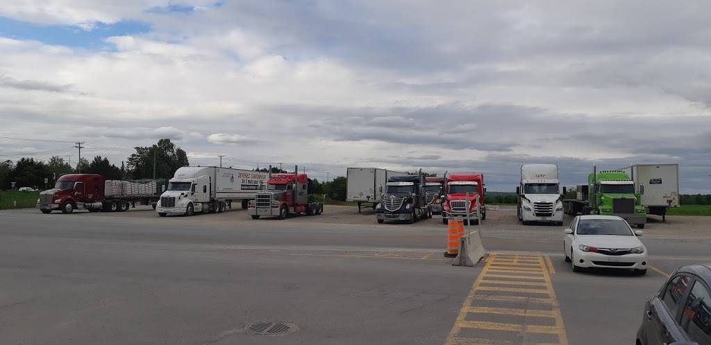 Truck Stop Belisle | restaurant | 125 Route du Canton, Brownsburg, QC J8G 1Z2, Canada | 4505628178 OR +1 450-562-8178