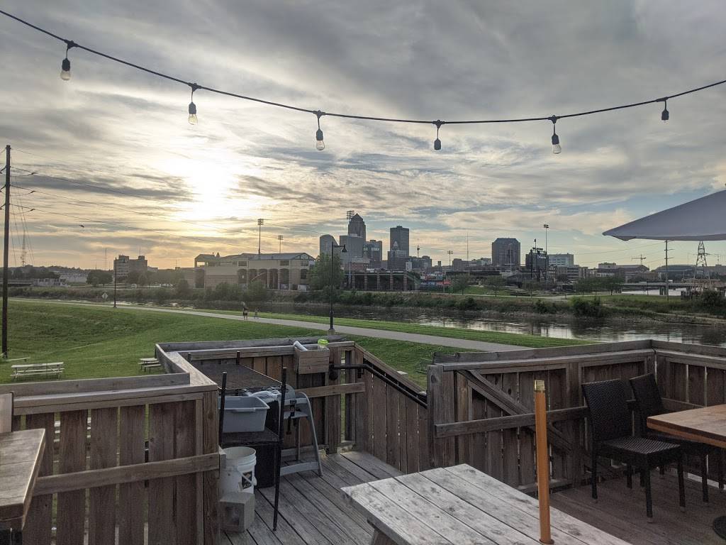 Mullets Restaurant | restaurant | 1300 SE 1st St #1253, Des Moines, IA 50315, USA | 5152441443 OR +1 515-244-1443