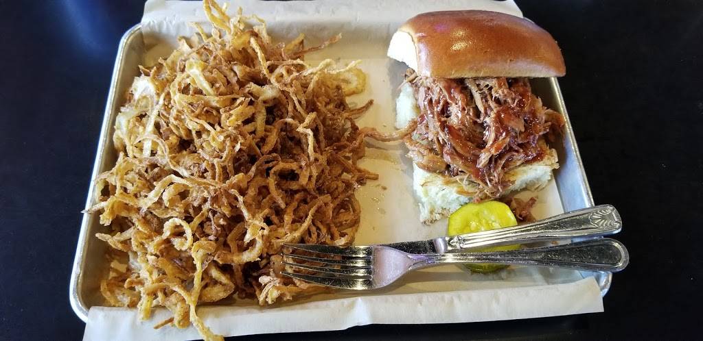 JDs Q & Brew | restaurant | 286 W Rand Rd, Arlington Heights, IL 60004, USA | 8476700100 OR +1 847-670-0100