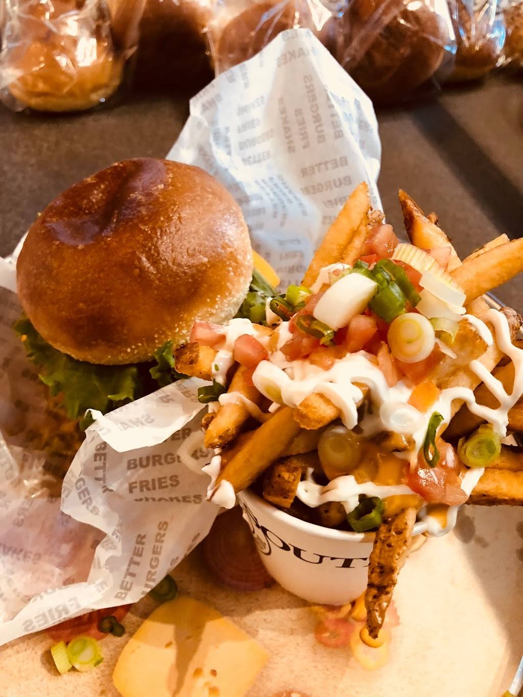 South St. Burger | restaurant | 1 Bass Pro Mills Dr, Concord, ON L4K 5W4, Canada | 9056600529 OR +1 905-660-0529