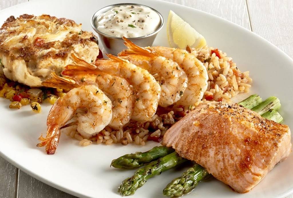 Mitchells Fish Market | restaurant | 28601 Chagrin Blvd, Woodmere, OH 44122, USA | 2167653474 OR +1 216-765-3474