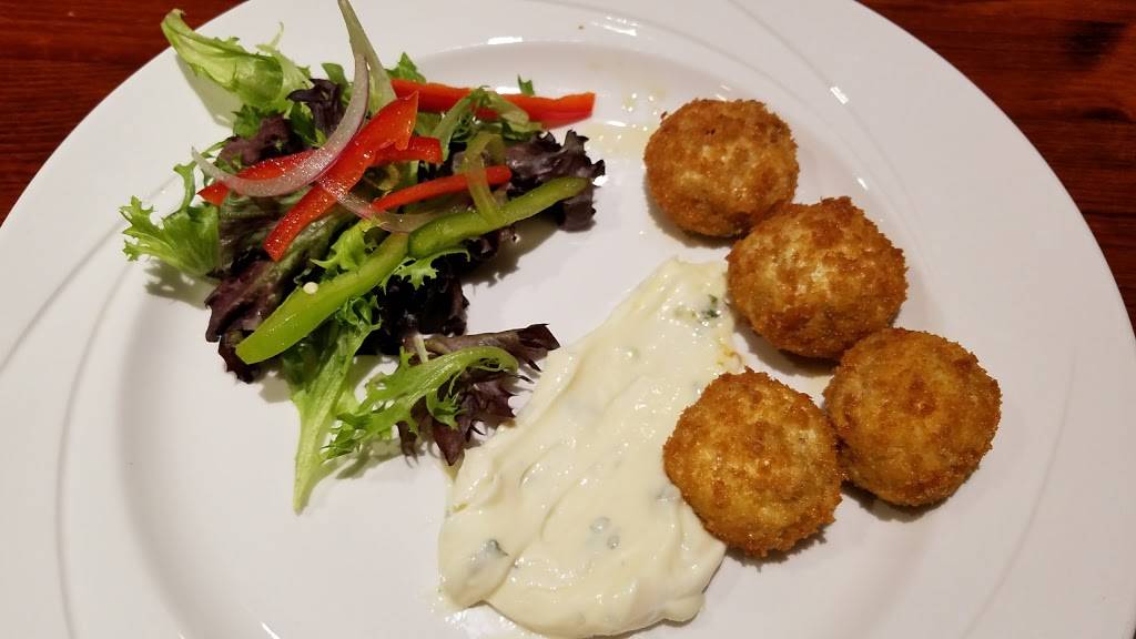 An Tobar Irish Pub | restaurant | Sheraton Orlando North Hotel, 600 North Lake Destiny Road, Maitland, FL 32751, USA | 4075517627 OR +1 407-551-7627