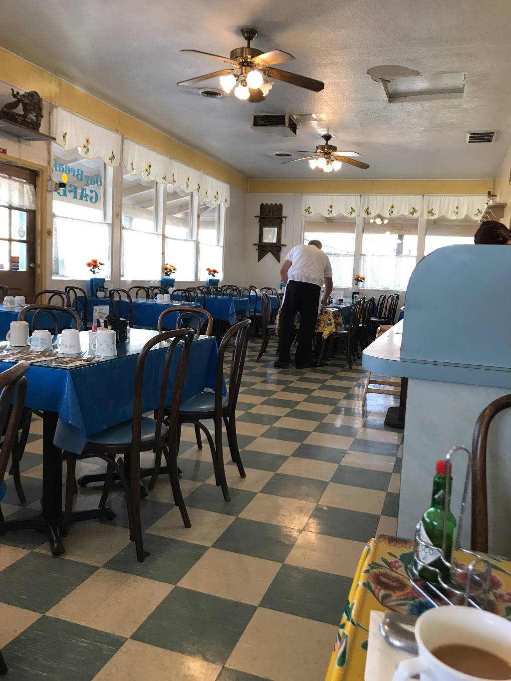 Day Break Cafe | restaurant | 17438 Penn Valley Dr #107, Penn Valley, CA 95946, USA | 5304321216 OR +1 530-432-1216