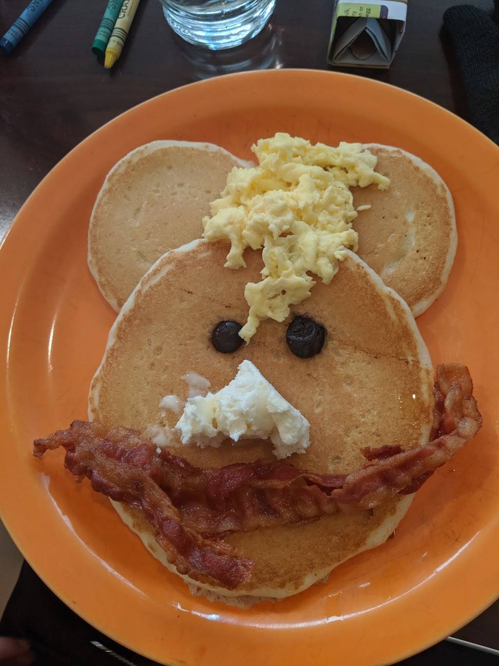 Village Inn | bakery | 3535 S Meridian Ave, Wichita, KS 67217, USA | 3169469000 OR +1 316-946-9000