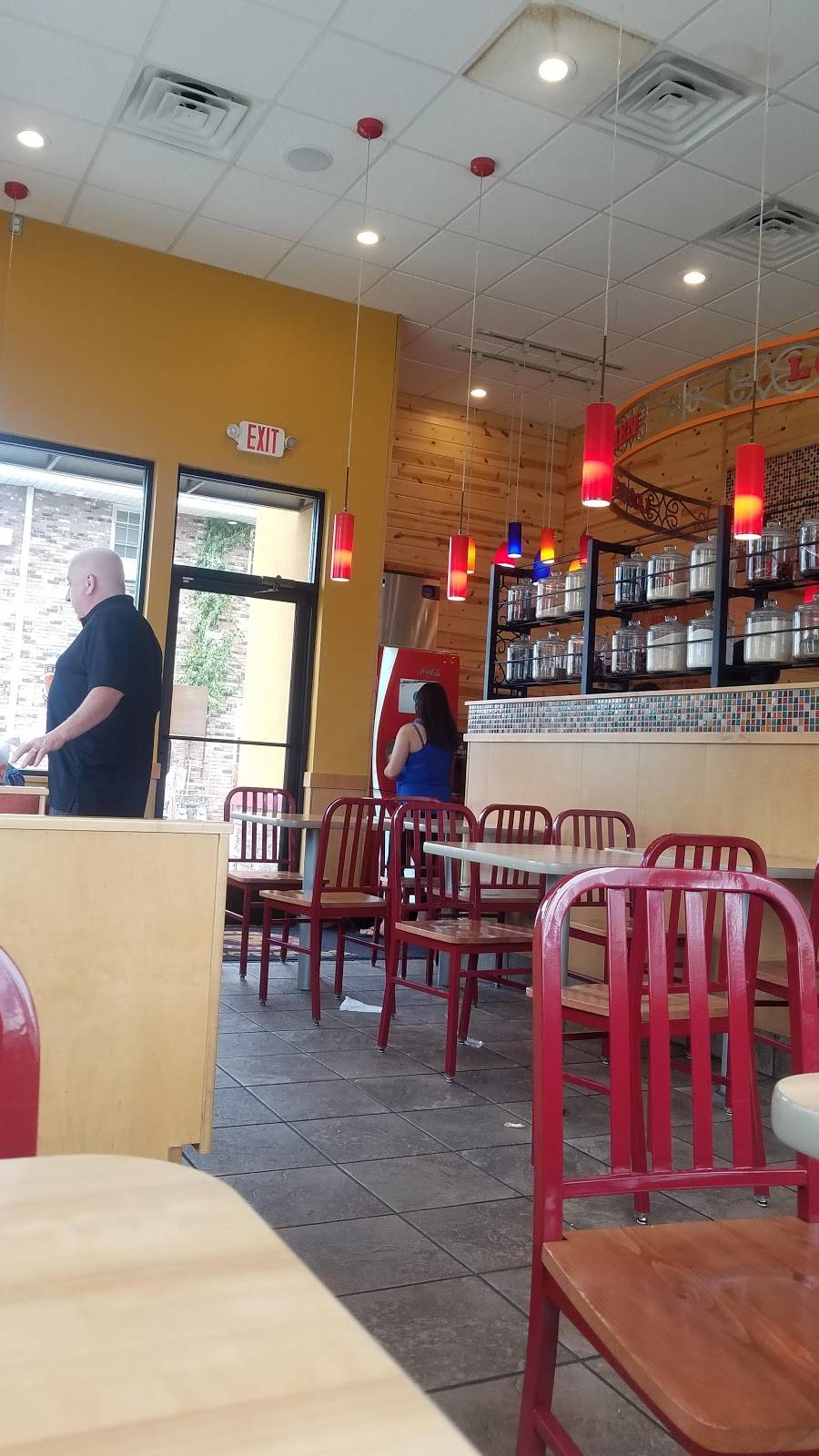 Popeyes | restaurant | 497 Connecticut Ave, Norwalk, CT 06854, USA | 2036423467 OR +1 203-642-3467