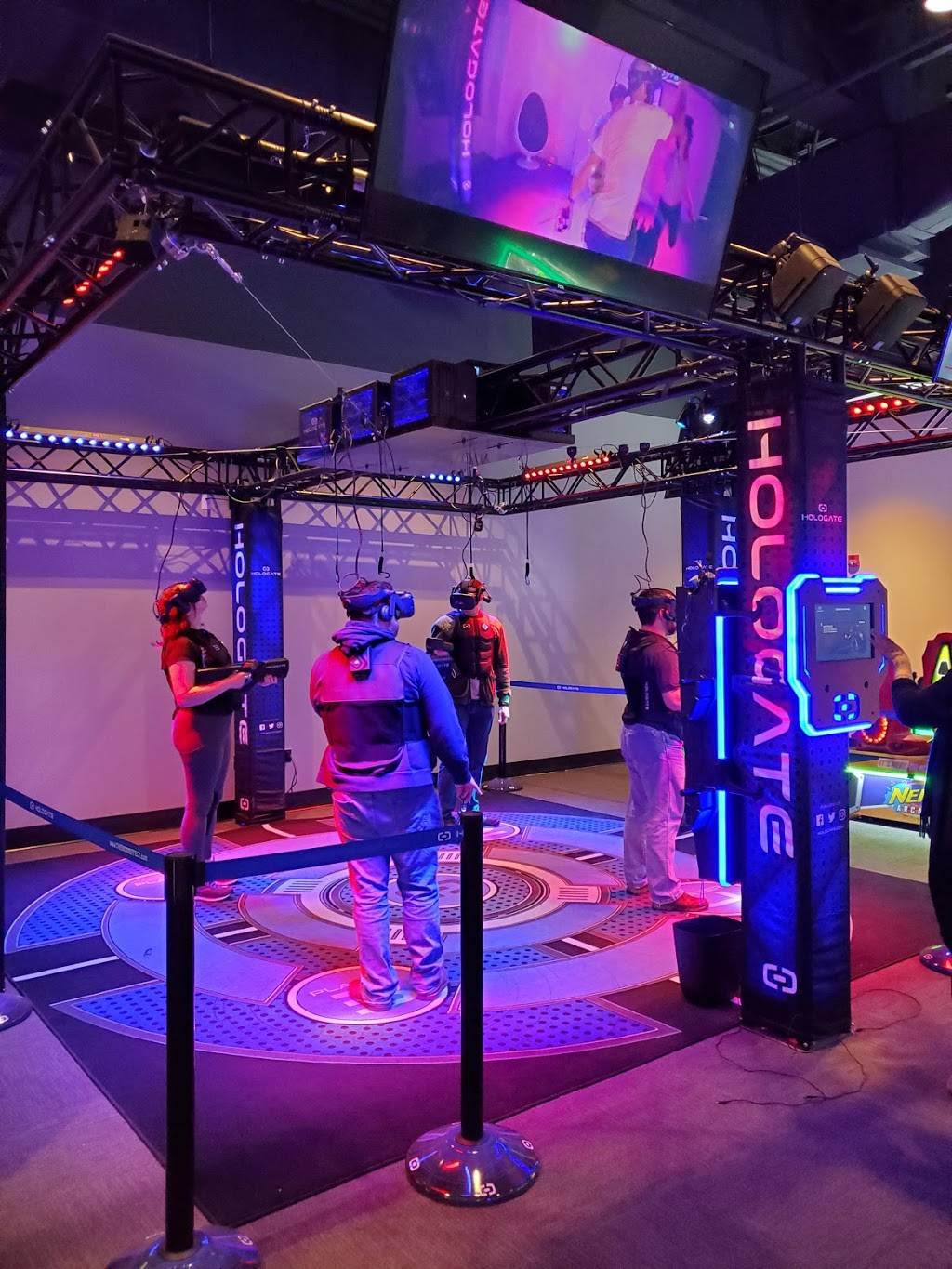 Doyles Outpost | restaurant | 4620A Kenmore Ave, Alexandria, VA 22304, USA | 5715512080 OR +1 571-551-2080