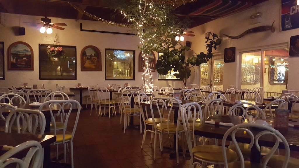 El Jardin | restaurant | 3335 N Clark St, Chicago, IL 60657, USA | 7735286775 OR +1 773-528-6775