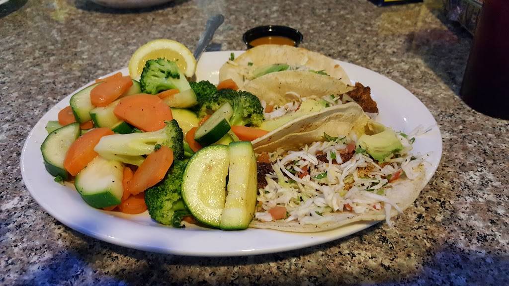 Fish N Tails Oyster Bar | restaurant | 221 W Polk St #101, Richardson, TX 75081, USA | 9724799944 OR +1 972-479-9944