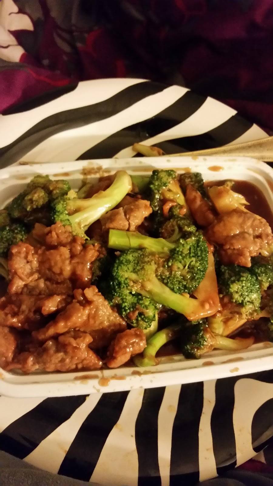 Darien Chop Suey | restaurant | 7516 Cass Avenue, Darien, IL 60561, USA | 6308528899 OR +1 630-852-8899