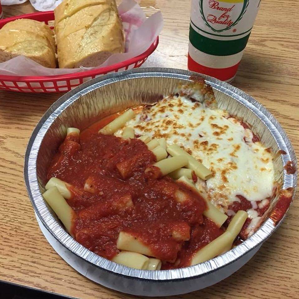 Denoias Pizzeria | restaurant | 1038 NC-210, Sneads Ferry, NC 28460, USA | 9103271063 OR +1 910-327-1063