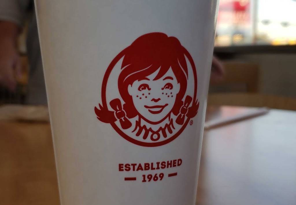 Wendys | restaurant | 3507 N Navarro St, Victoria, TX 77901, USA | 3615416021 OR +1 361-541-6021