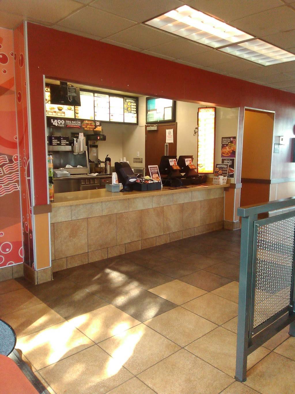 Jack in the Box | restaurant | 2204 W, TX-12 Loop, Dallas, TX 75220, USA | 2143513104 OR +1 214-351-3104