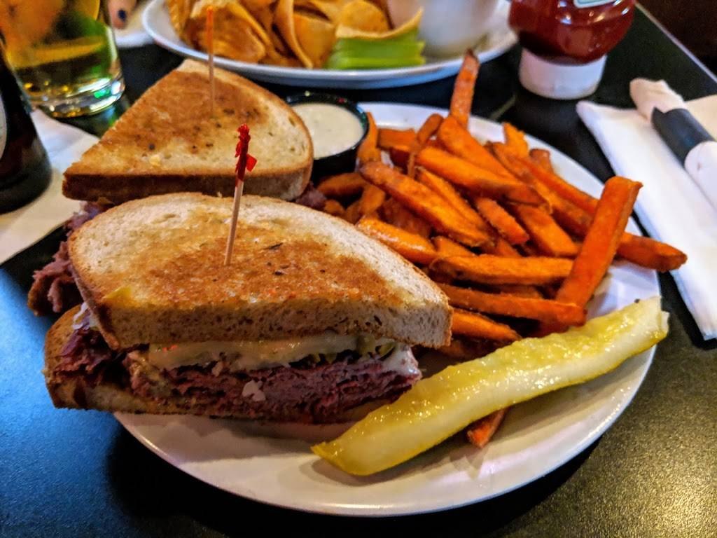 24 Seconds Bar and Grill | restaurant | 3071 Twelve Mile Rd, Berkley, MI 48072, USA | 2483360024 OR +1 248-336-0024