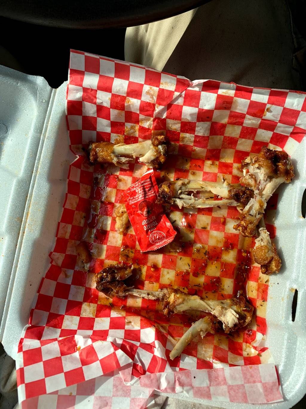 Noisy Wings | restaurant | 4000 Trotter Rd, Columbia, SC 29209, USA | 8038079313 OR +1 803-807-9313