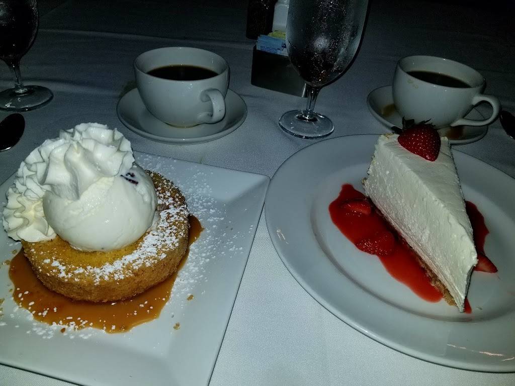 Del Friscos Double Eagle Steakhouse | restaurant | 58 East W Oak St, Chicago, IL 60611, USA | 3128882499 OR +1 312-888-2499