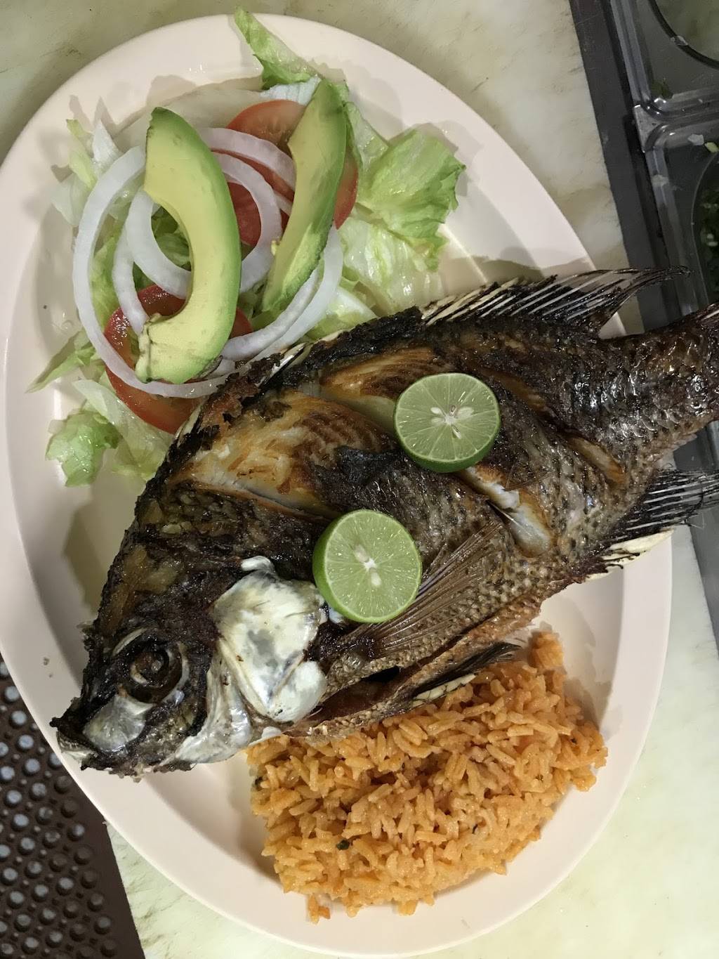 La Doña Restaurant | restaurant | 1221 Gardere Ln, Baton Rouge, LA 70820, USA | 2253025055 OR +1 225-302-5055