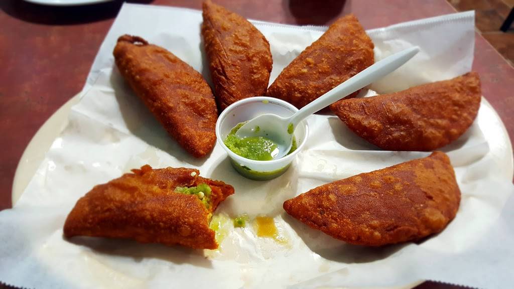 Las Islitas Mariscos | restaurant | 1460 Oakland Rd Ste F, San Jose, CA 95112, USA | 4084527411 OR +1 408-452-7411