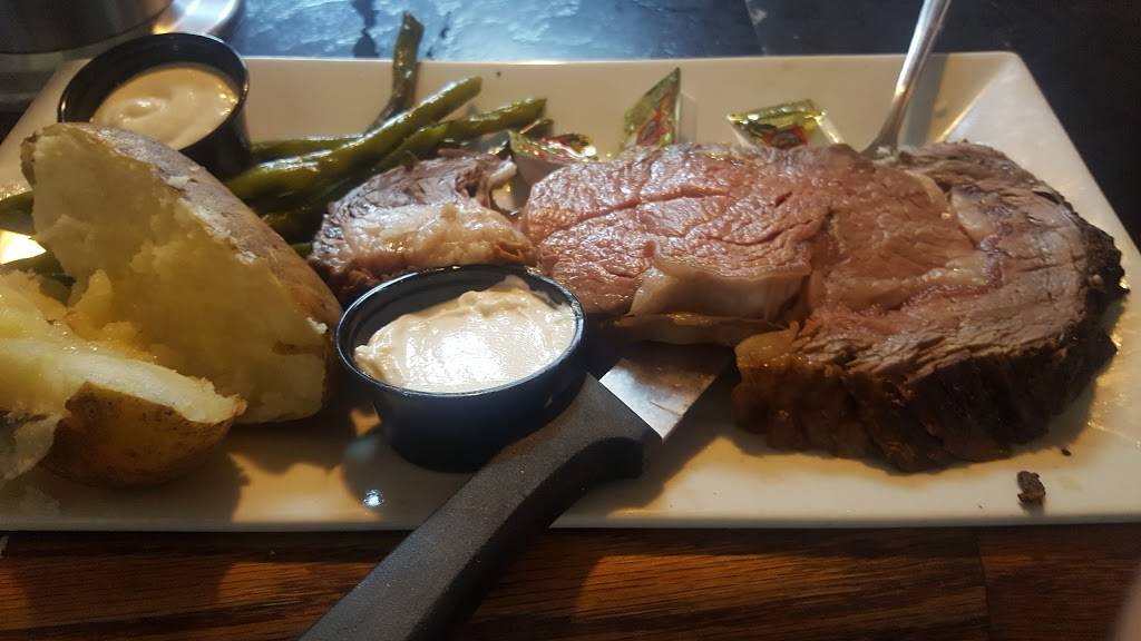 New Britain Inn | restaurant | 376 W Butler Ave, New Britain, PA 18901, USA | 2153481968 OR +1 215-348-1968