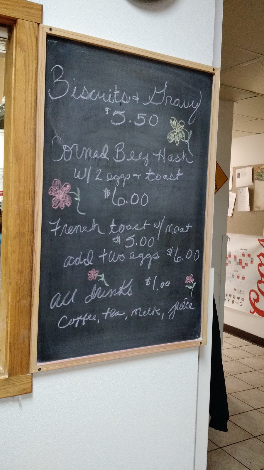 Fraternal Order of Eagles | restaurant | 32 W Lake St, Sand Lake, MI 49343, USA | 6166368787 OR +1 616-636-8787