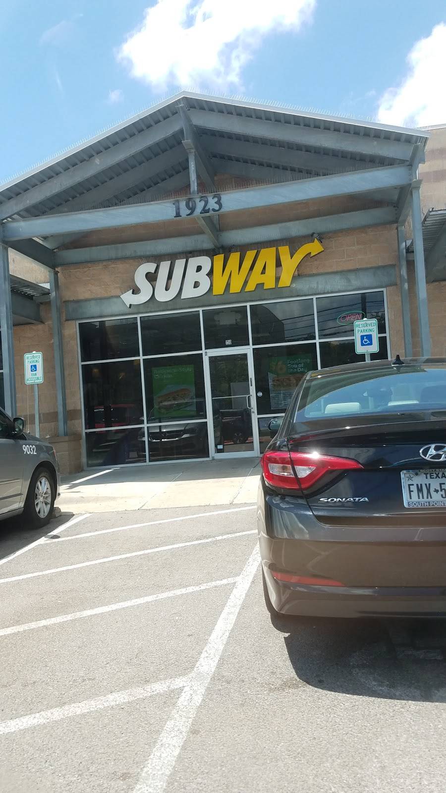 Subway Restaurants | restaurant | 1923 E 7th St #150, Austin, TX 78702, USA | 5124959539 OR +1 512-495-9539