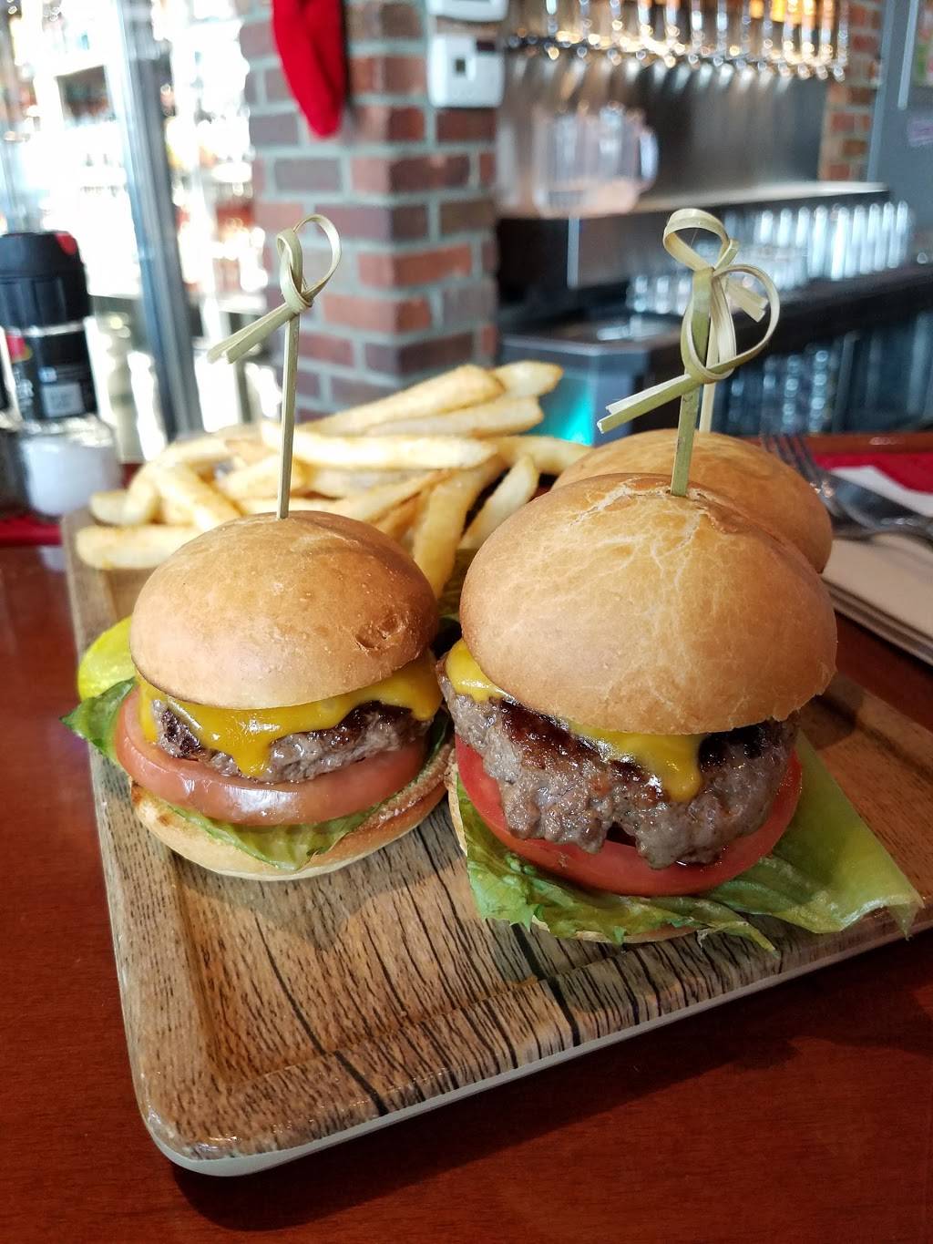 Crafthouse | restaurant | 901 N Glebe Rd #105, Arlington, VA 22203, USA | 5714830421 OR +1 571-483-0421