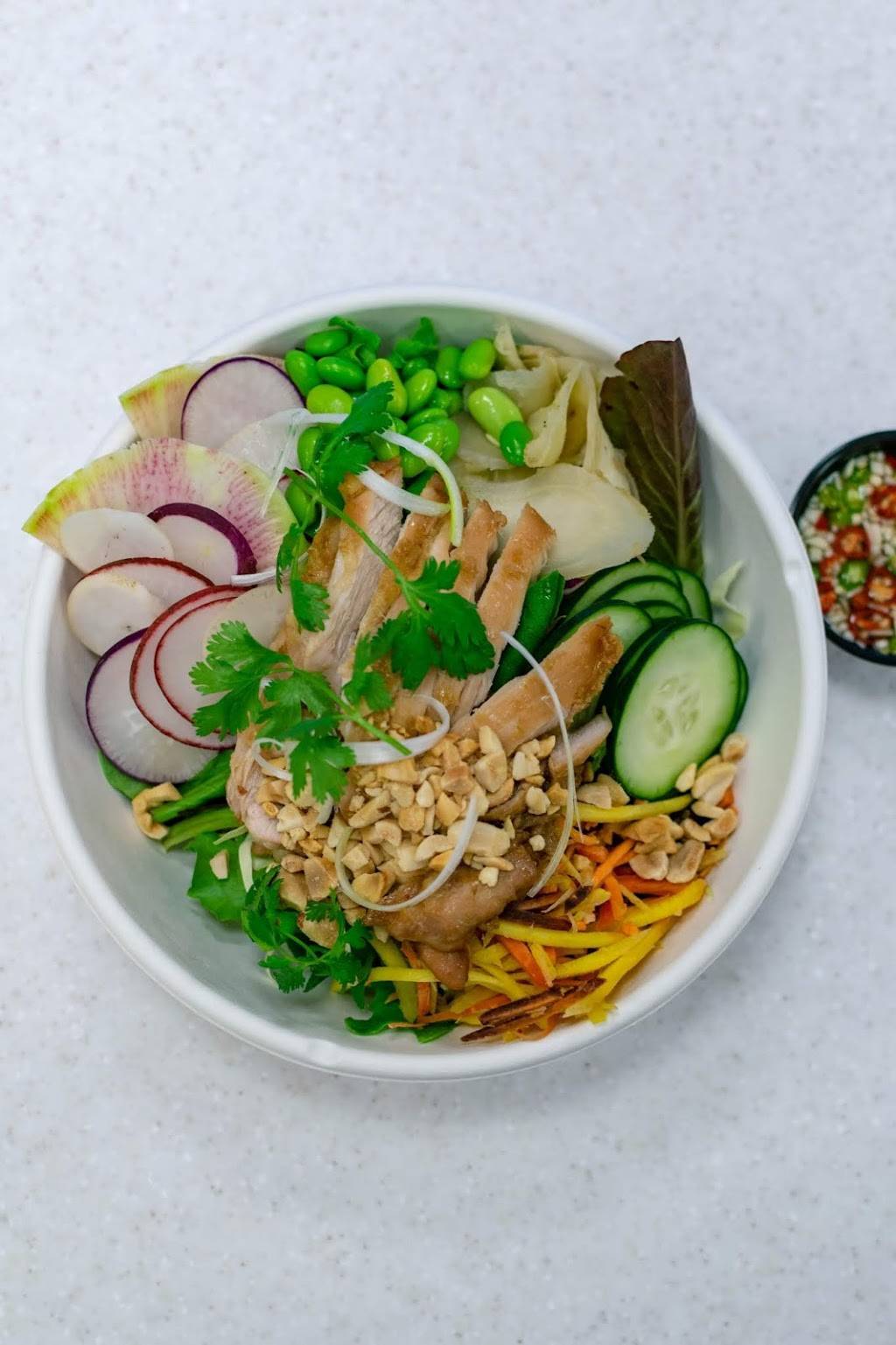 Pacific Bowls & Rolls | restaurant | 475 Alvarado St, Monterey, CA 93940, USA | 8315838433 OR +1 831-583-8433