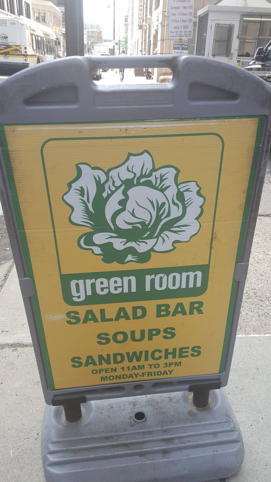 Greenroom Salads | restaurant | 500 Griswold St Suite 220, Detroit, MI 48226, USA | 3139639565 OR +1 313-963-9565