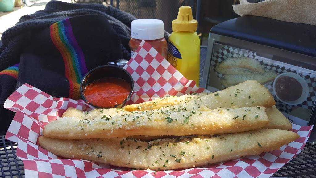 Cobb Mountain Pizza | restaurant | 16295 Hwy 175 #3, Cobb, CA 95426, USA | 7079284188 OR +1 707-928-4188