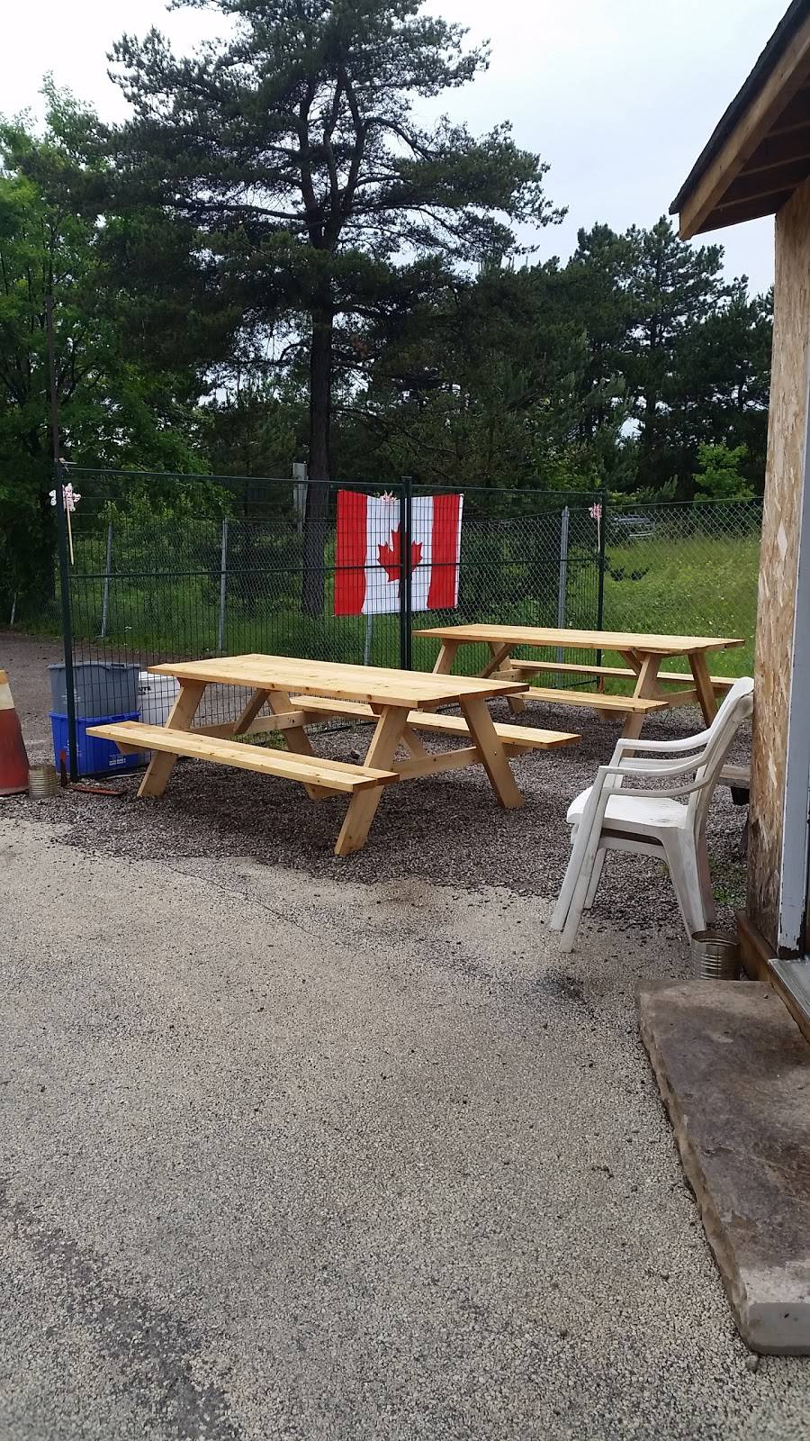 Hannahmans Roadside BBQ | restaurant | 120 Donald St, Barrie, ON L4N 5G7, Canada | 7057395396 OR +1 705-739-5396