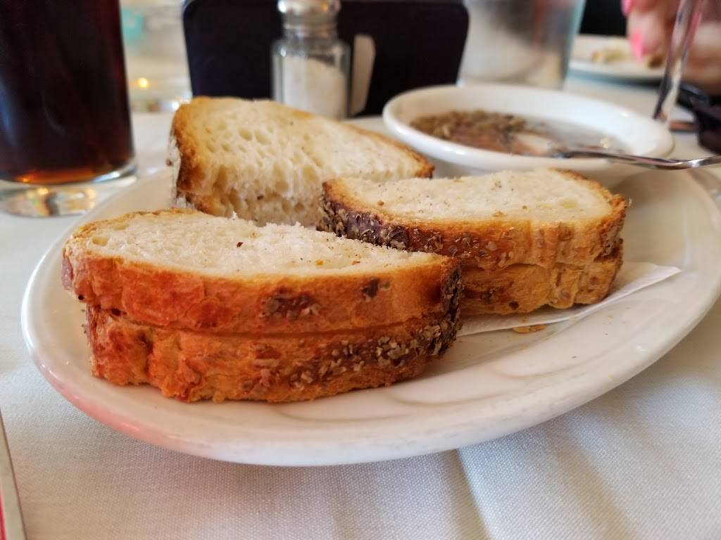 Il Poeta | restaurant | 9804 Metropolitan Ave, Forest Hills, NY 11375, USA | 3477458522 OR +1 347-745-8522