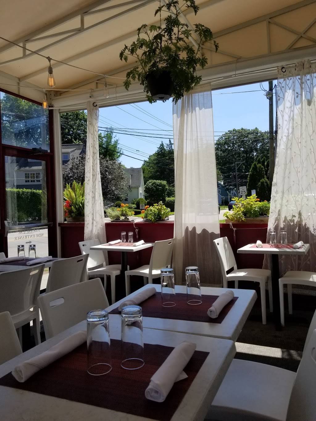 TOTO’ Restaurant | restaurant | 5919, 70 Reef Rd, Fairfield, CT 06824, USA | 2032542070 OR +1 203-254-2070